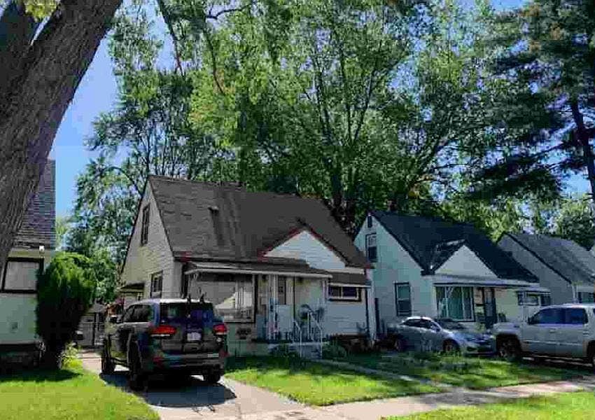 1st image of 18274 Lennane St