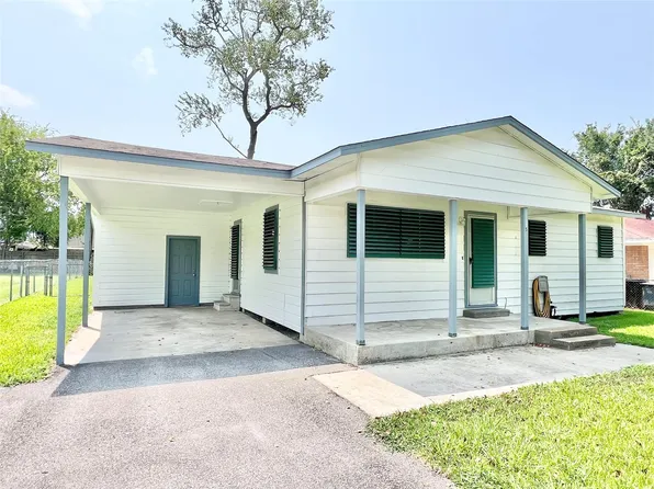 11815 15th St, Santa Fe, TX 77510