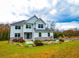 1108 Delaware Ln, Stroudsburg, PA 18360