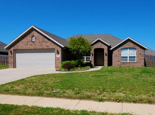 341 Beasley Dr, Centerton, AR 72719