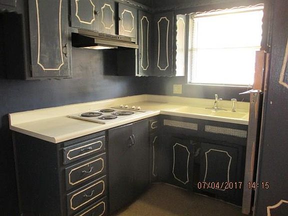 4th image of 905 Fontana Ln