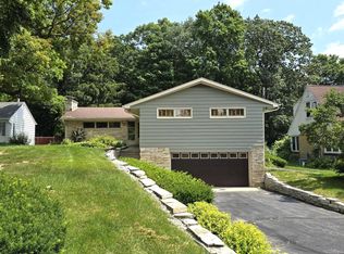 548 N 119th St, Wauwatosa, WI 53226