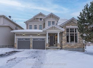 107 Panisset Ave, Ottawa, ON K2T 0E2