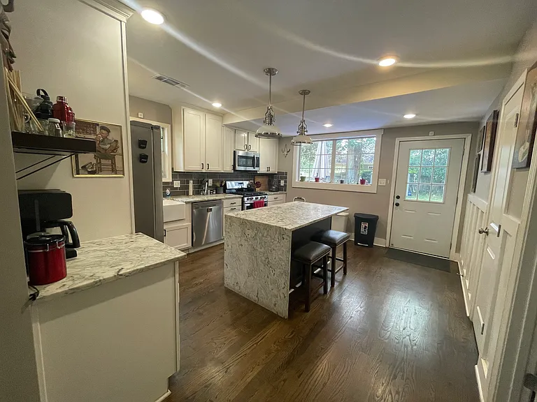 1447 Beecher St SW — Photo 14