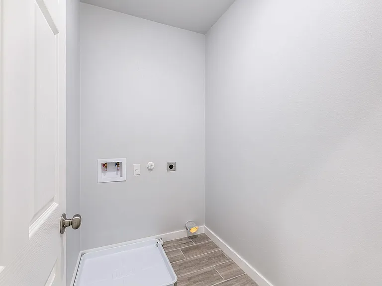 600 Kimbro B St — Photo 14