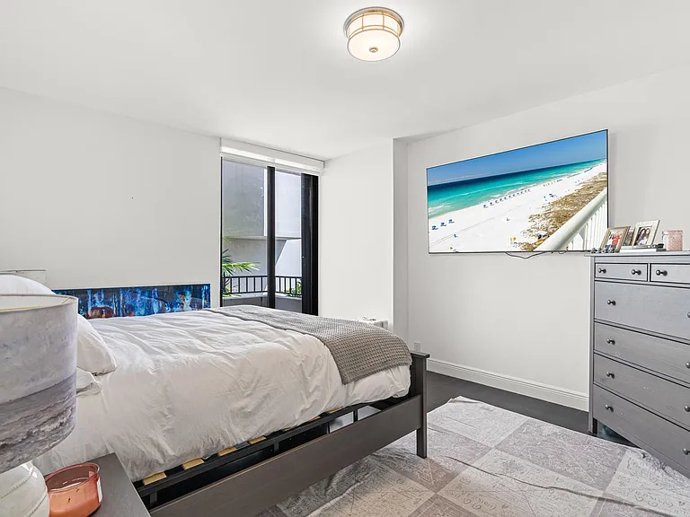 520 Brickell Key Dr #A200 — Photo 30