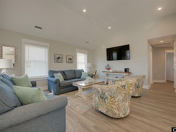 2nd image of 510 W Eden St Lot 25 & 26