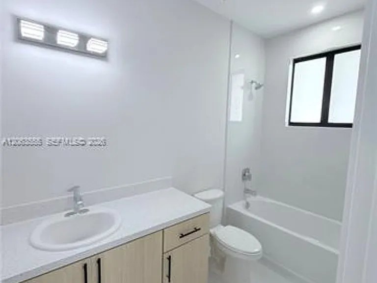 12368 SW 219th St #Townhouse 12368 — Photo 10