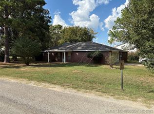215 E Leecraft Ave, Colbert, OK 74733