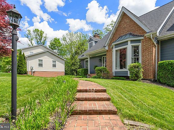 4th image of 1532 Dalton Pl