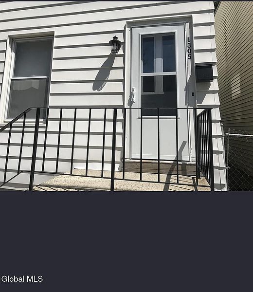 2nd image of 1305 Hutton Street