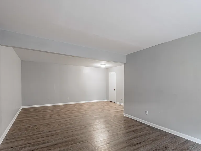 818 University Ave #3 — Photo 5