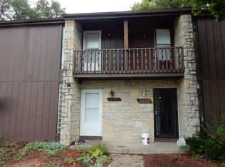 2798 Stonehenge Dr, Columbus, OH