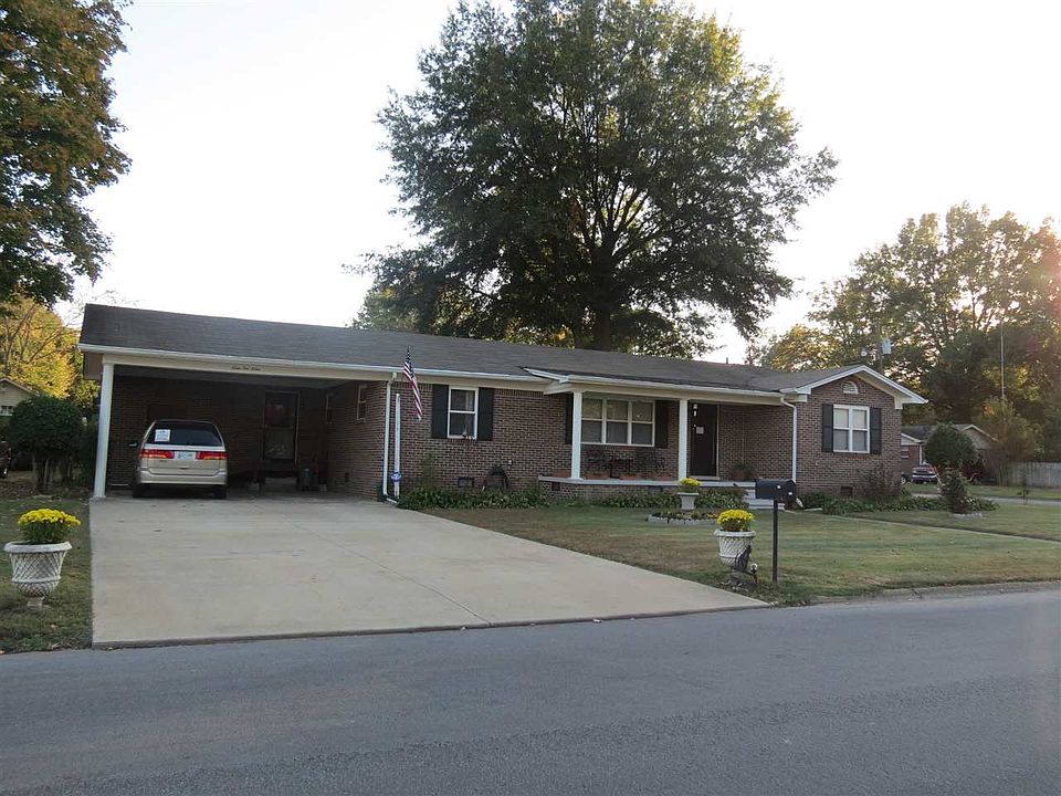 1st image of 929 Daniel Boone Dr