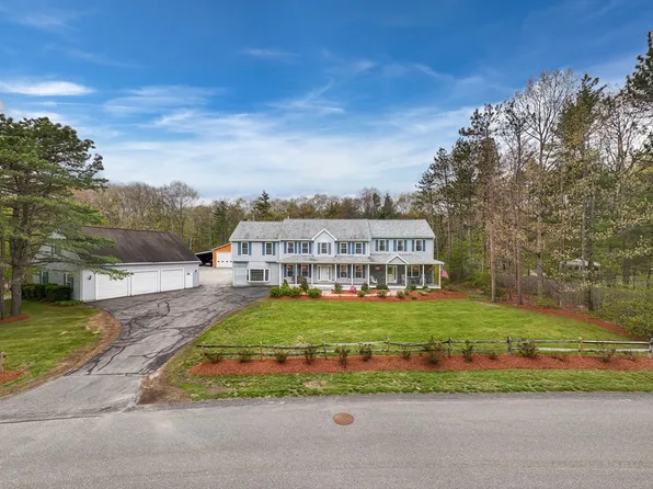 11 Longwood Dr, Lunenburg, MA 01462