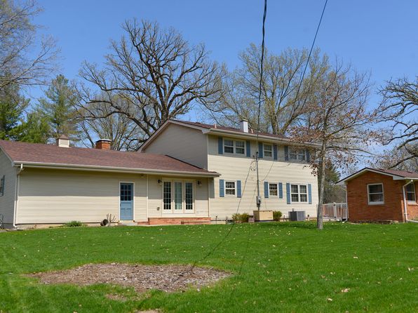 5 Oaklane Dr, Ottawa, IL 61350