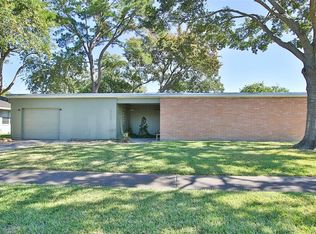 8629 Bob White Dr, Houston, TX 77074