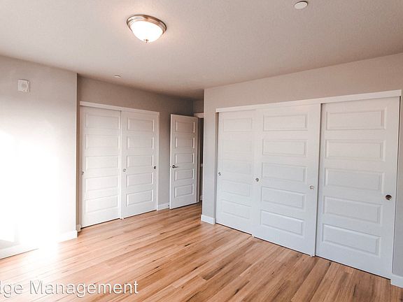 4th image of 424 NE Stafford St #7349251