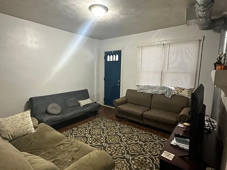 230 Chesterfield Rd — Photo 4