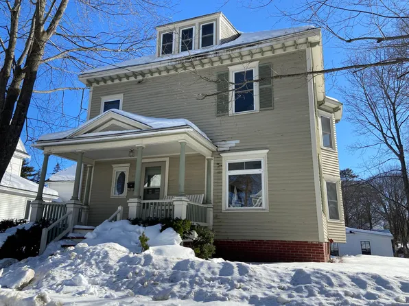 29 Burleigh St, Waterville, ME 04901