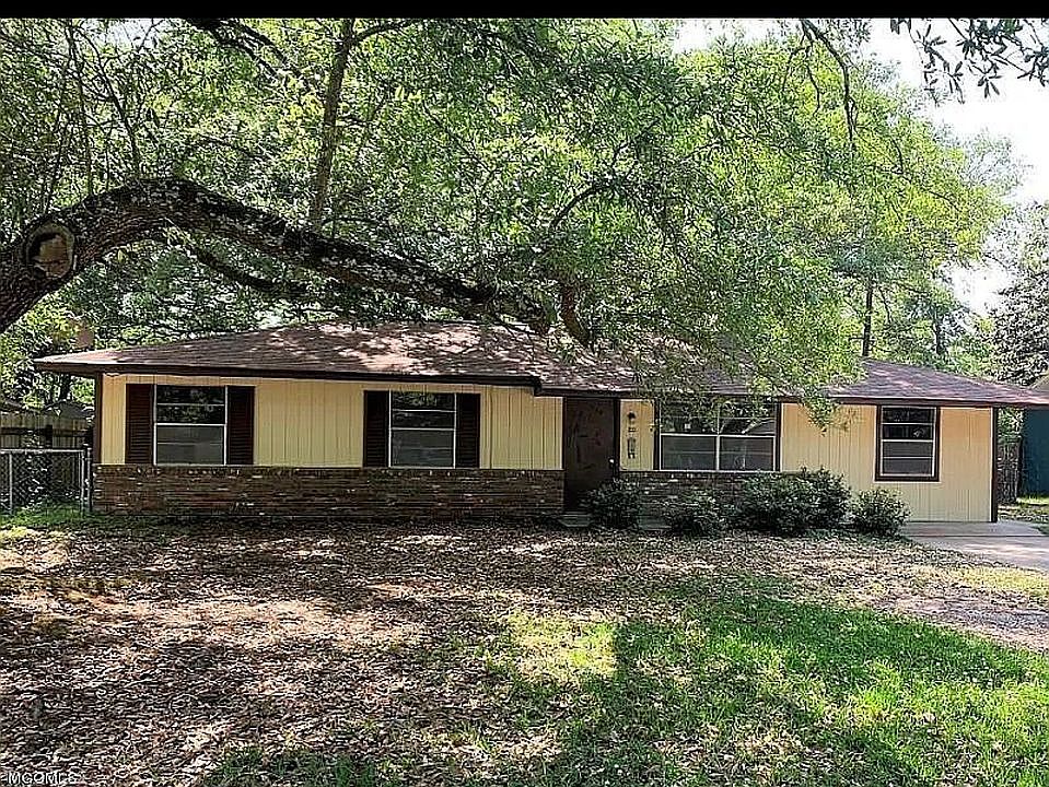 1st image of 100 N Ida Ln
