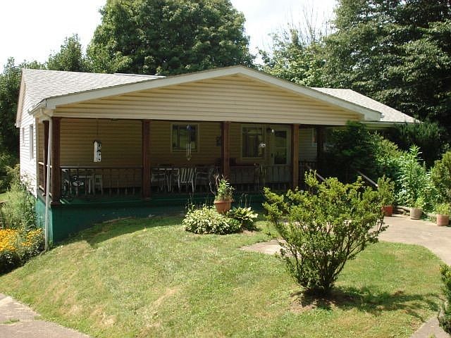 1st image of 3 Tracey Ln