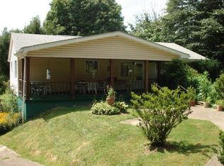 3 Tracey Ln, Moundsville, WV 26041