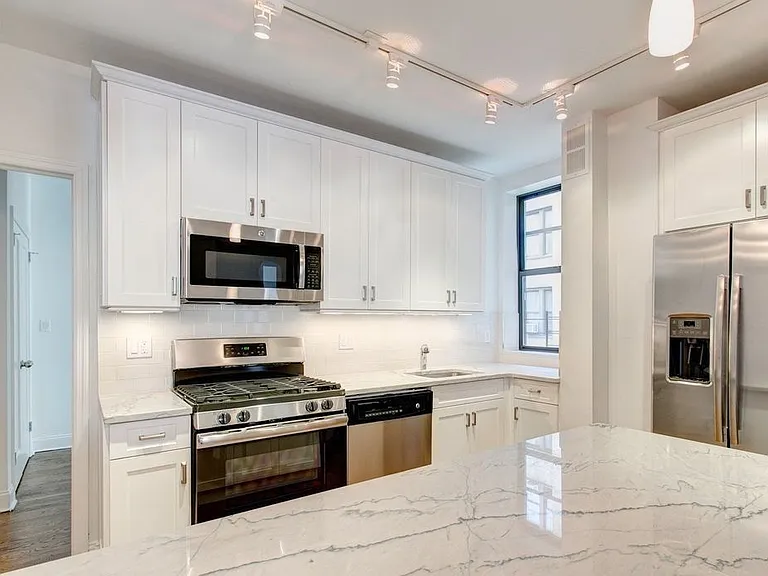 222 W 83rd St #11A — Photo 4