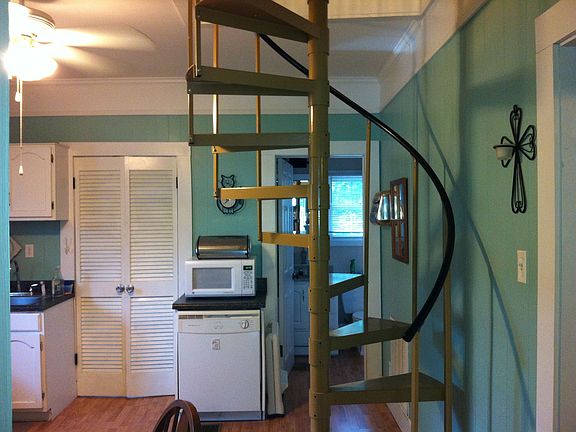 spiral stairs to bonus room