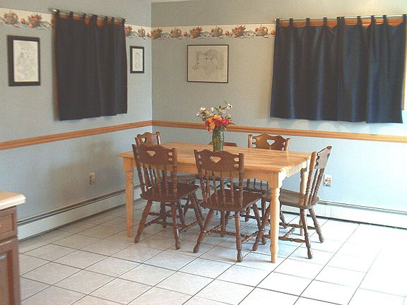 extended eat-in kitchen dining, tile floor