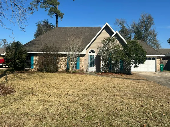 1418 Lake Village Blvd, Slidell, LA 70461