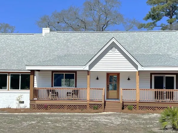 501 Shoreline Drive E, Sunset Beach, NC 28468