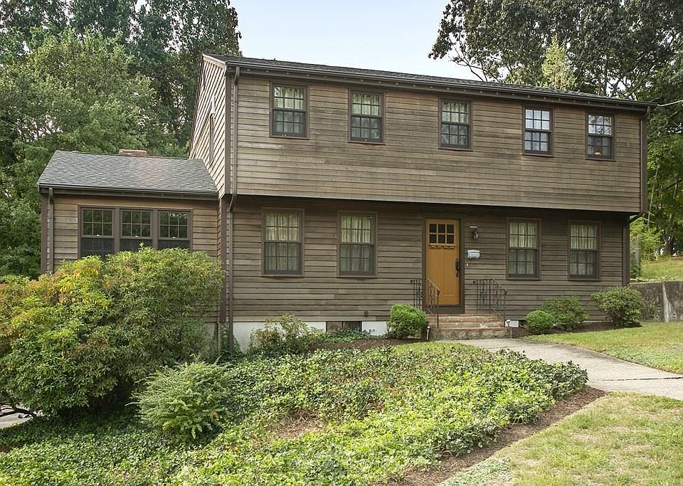 1st image of 15 Hickory Ln