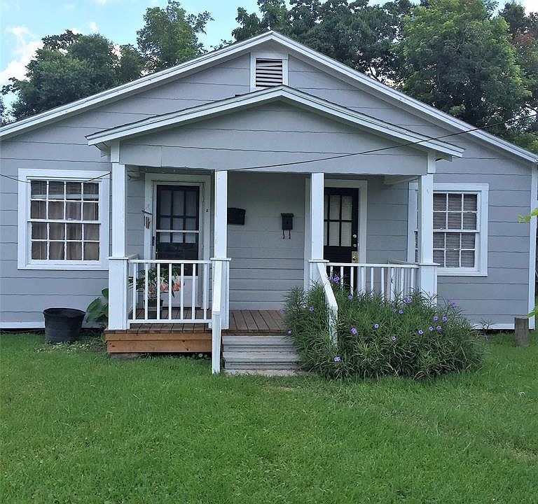 1st image of 229 Neyland St