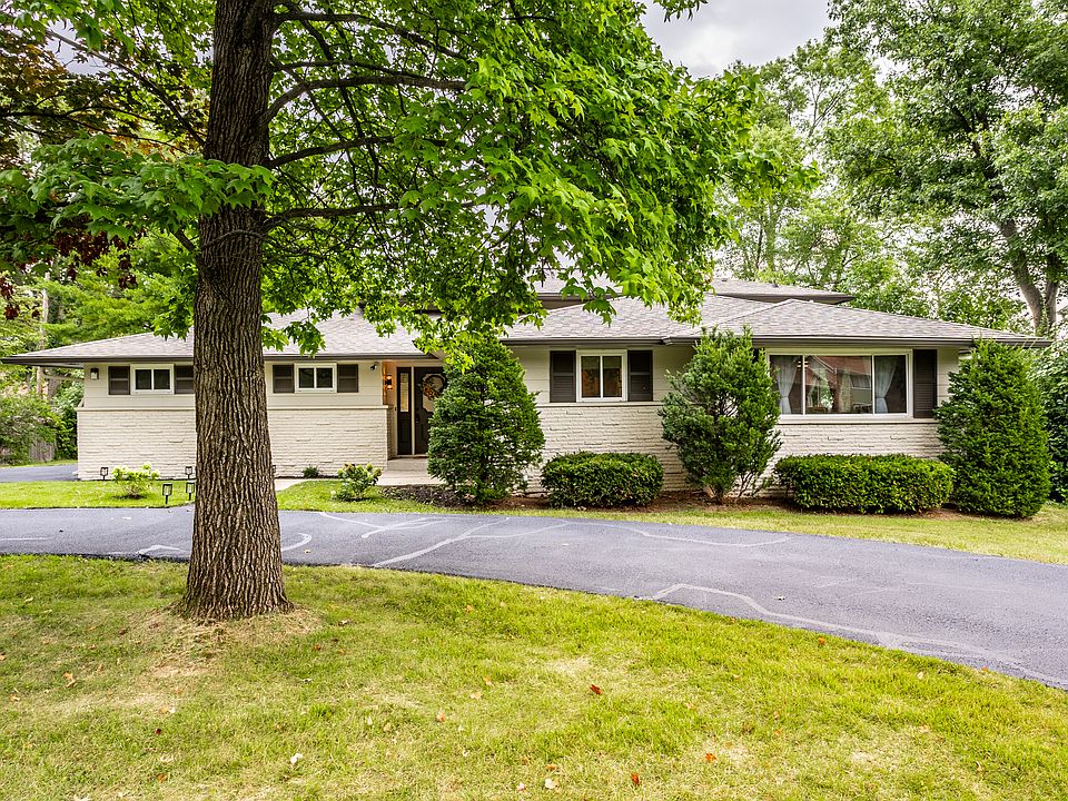 1st image of 5847 Gloucester Cir
