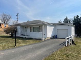2501 Burgess St, Beaver Falls, PA 15010