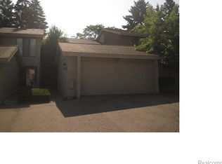 7493 Pebble Ln #1, West Bloomfield, MI 48322