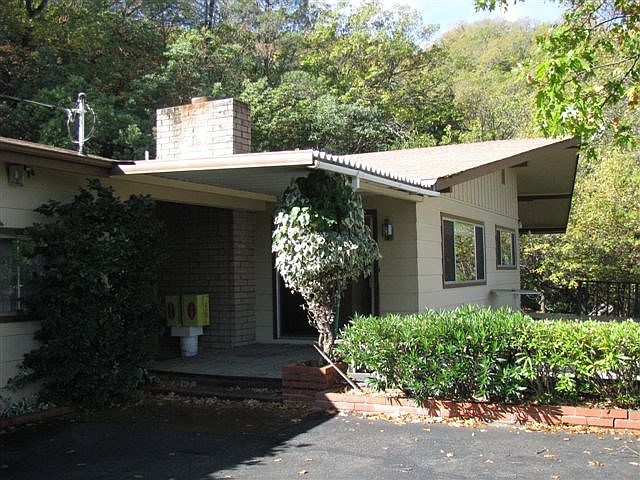 2nd image of 1180 Canyon Dr