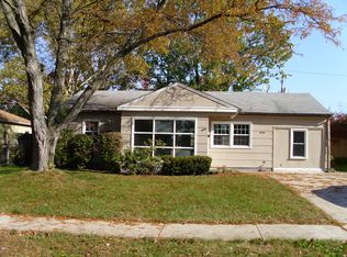 9832 Newkirk Dr, Parma Heights, OH 44130