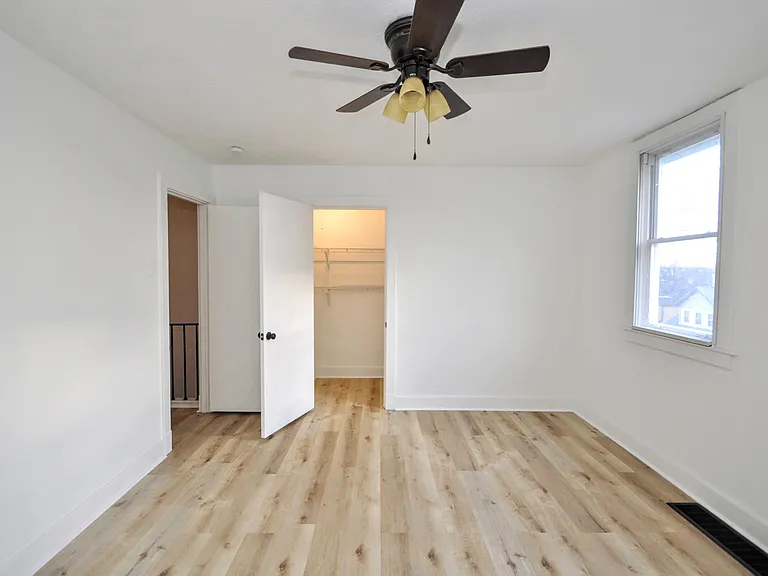 317 Reifert St — Photo 11