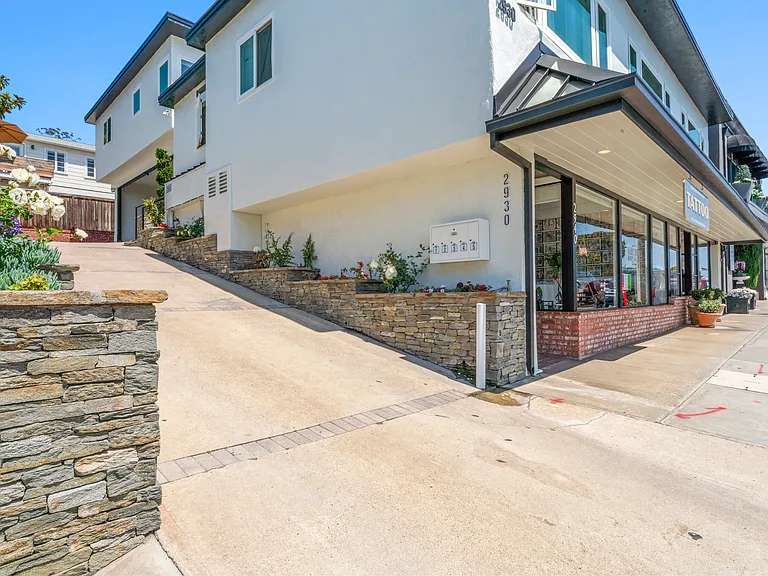 2930 S Coast Hwy #5 — Photo 25