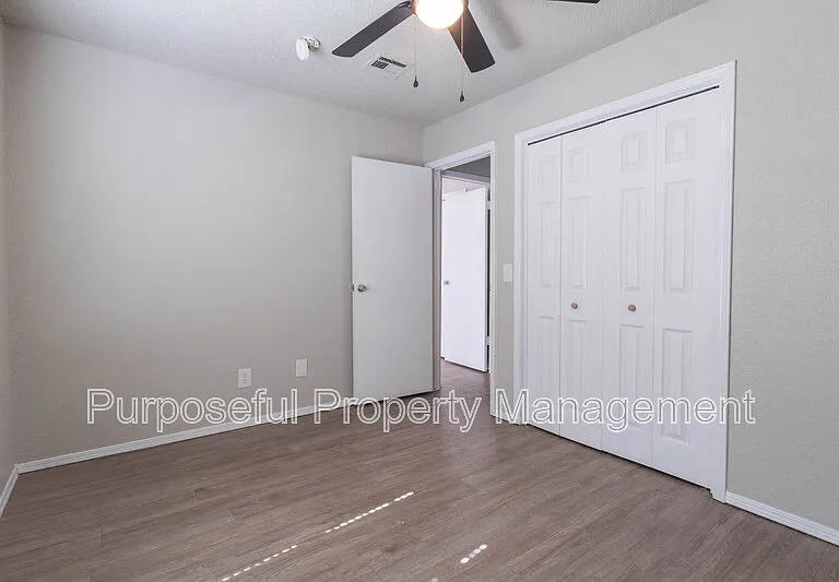 313 Belmont Dr — Photo 15