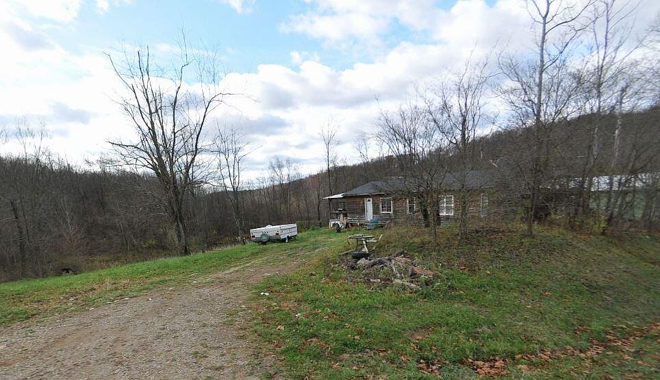 2nd image of 17076 McKee Hill Rd