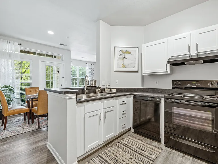Riverchase Apartments — Photo 19