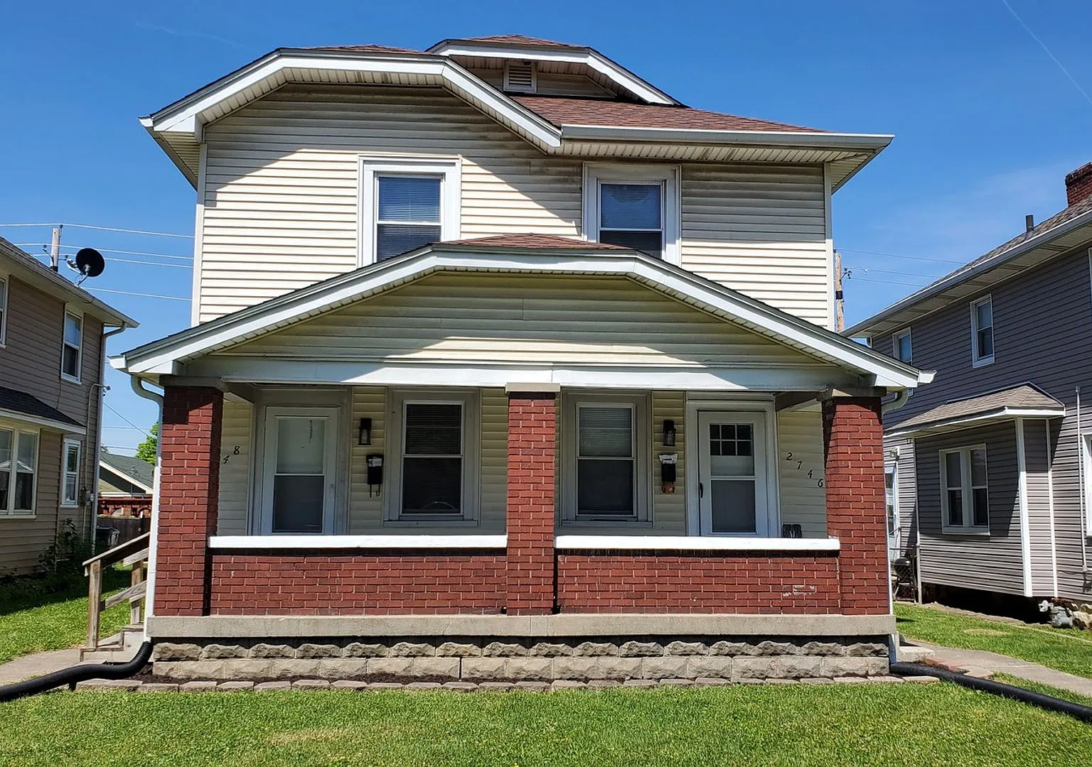 Updated 2 bedroom Townhouse - Garfield Park-South Neighborhood — Photo 1