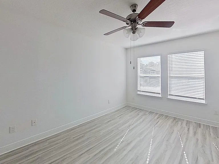 45 Sparrow Ave — Photo 9