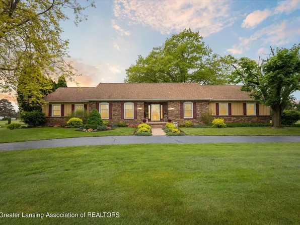 5995 Austin Way, Grand Ledge, MI 48837