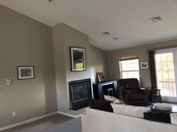 108 Burton Ct