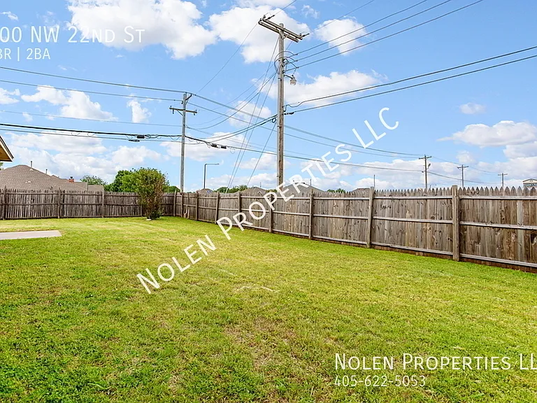 800 NW 22nd St — Photo 24