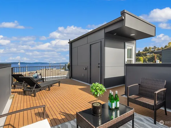 2635 58th Avenue SW, Seattle, WA 98116